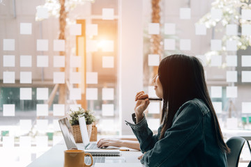 谁能帮我找到关于四年级下简便运算的300道题