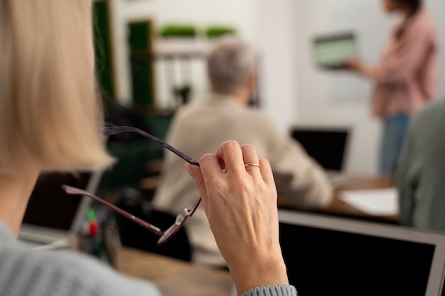 谁能帮我找到关于四年级下简便运算的300道题